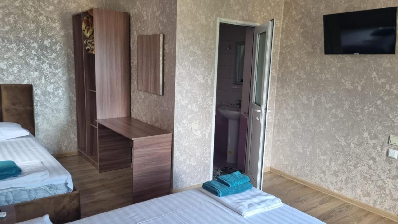 Ахра Hotel Gagra Exterior foto