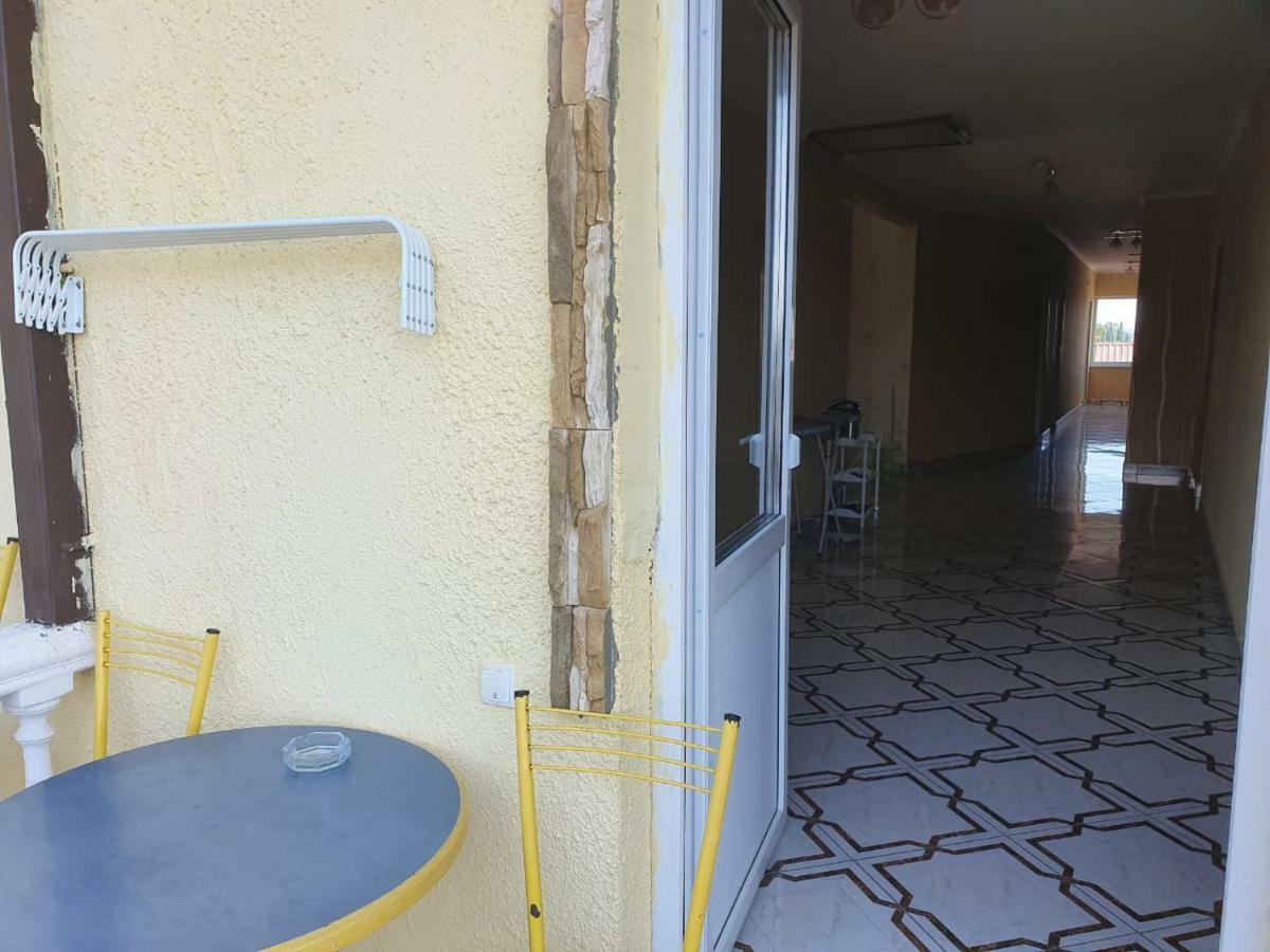 Ахра Hotel Gagra Exterior foto